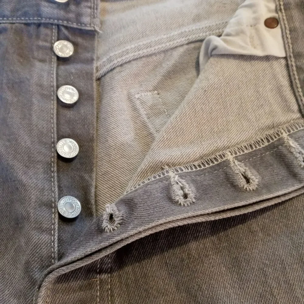 Vintage Levi's Original 501 Cotton Men's Gray Straight Leg Button Fly 40…